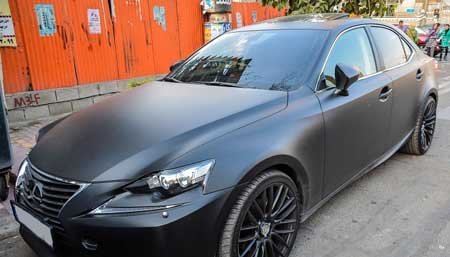 عکس: لکسوس با بدنه خاص در تهران