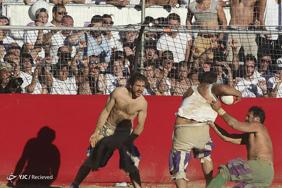 عکس: خشن‌ترین فوتبال جهان!