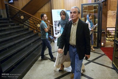 همایون ارشادی از دیگر میهمانان این مراسم بود 