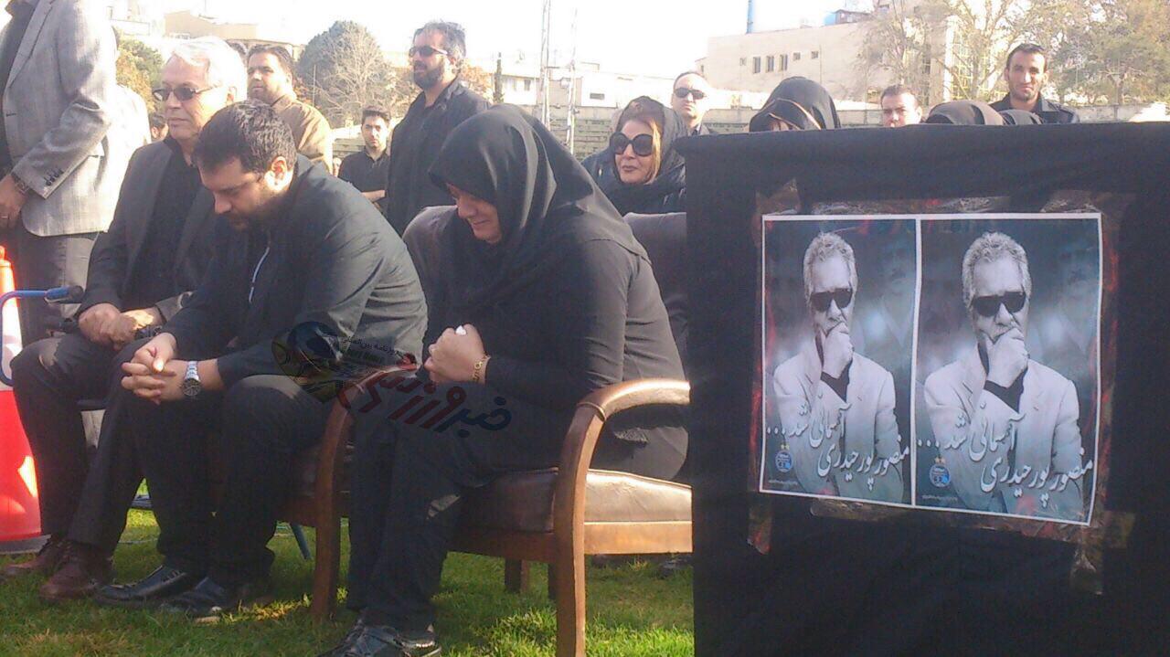 خانواده منصور پورحیدری در ورزشگاه شیرودی/عکس