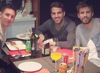 شب نشینی فابرگاس،پیکه و مسی/عکس