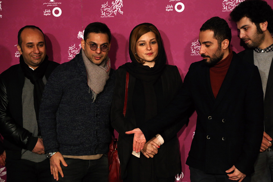 فرش قرمز ابد و یک روز