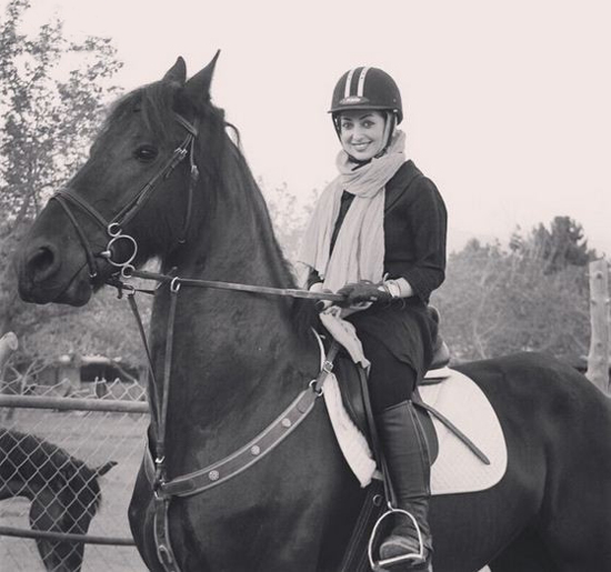 عکس / اسب سواری بازیگر معروف زن