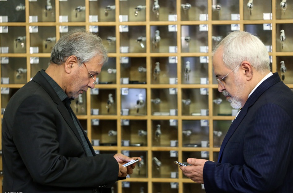 محل نگهداری موبایل هیئت دولت/عکس