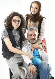 حسن جوهرچی و دو فرزندش به نام‌های علی و آوا