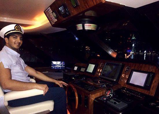 فرزاد فرزین در لباس کاپیتانی +عکس