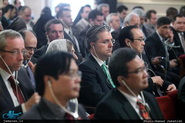 تصاویر : سید علی خمینی در همایش امام (ره) و نفی خشونت و افراطی گری