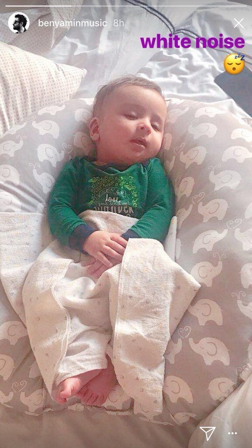 تصویری زیبا از خواب آرام پسر بنیامین