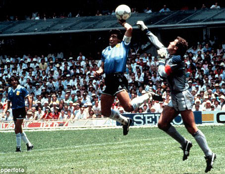 گل نوري مثل گل مارادونا به انگليس! (عکس)