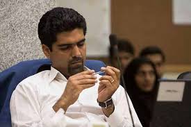 اما و اگرها بر سر تعلیق حکم نماینده زرتشتی شورای شهر یزد /لاریجانی میانجی گری خواهد کرد؟ /پیام سکوت معنادار نیکنام