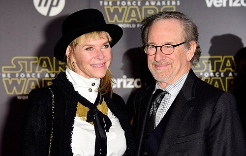 ااستیون اسپیلبرگ و همسرش کیت کپشاو