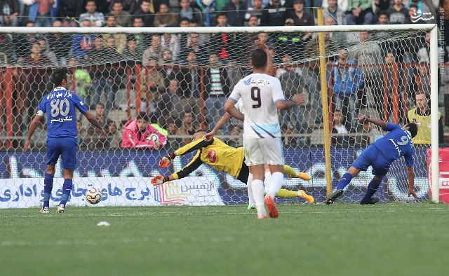 عکس/ چه گل نزنیه این آرش برهانی!