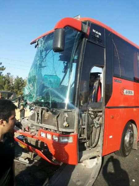 تصادف مرگبار 2 اتوبوس در بزرگراه تهران-کرج/ عکس