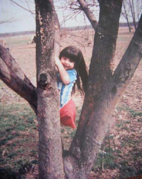 دختر جوانی که بدون پا ژیمناستیک کار میکند! +تصاویر