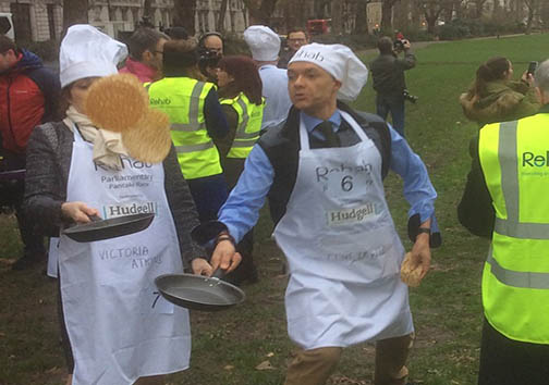 مسابقه دو با پنکیک + تصاویر