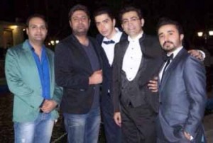 فرزاد حسنی در جشن عروسی برادرش فرشاد