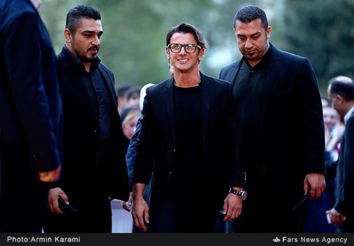 تیپ خاص امین حیایی با رنگ مشکی!/ عکس