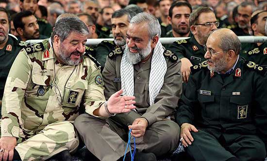 سردار محسن رفیق دوست در جمع سپاهیان/عکس