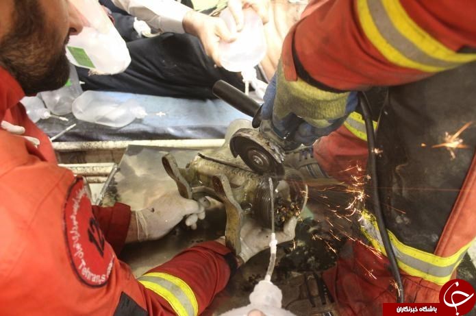 بلعیده شدن انگشتان کارگر توسط چرخ گوشت صنعتی+ تصاویر