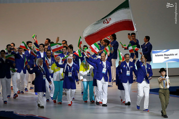 رژه کاروان ایران در افتتاحیه بازی‌های زمستانی ساپورو/عکس