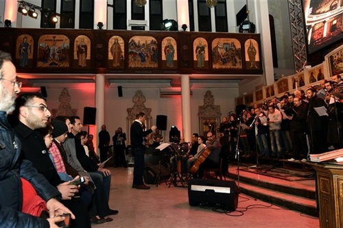 بشار اسد در حال شنیدن موسیقی