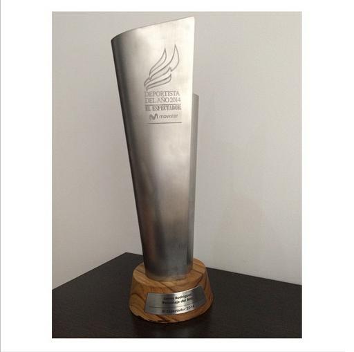 فوتبالیست معروف شخصيت سال کلمبيا شد(عکس)