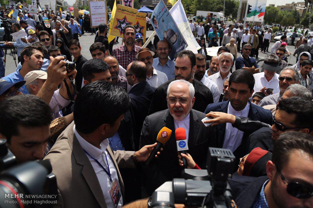 ظریف در راهپیمایی روز قدس/ عکس