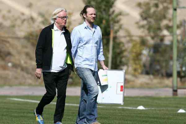 دلیل مخالفت شفر با حضور مربیان جوان ایرانی در کادر فنی استقلال/ پرونده حضور فرهاد مجیدی چگونه مختومه شد؟