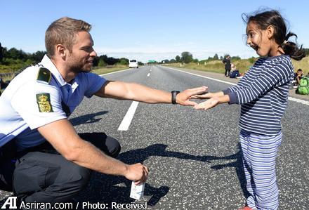 پیشنهاد های پرشمار ازدواج به پلیس مهربان دانمارکی (+عکس)