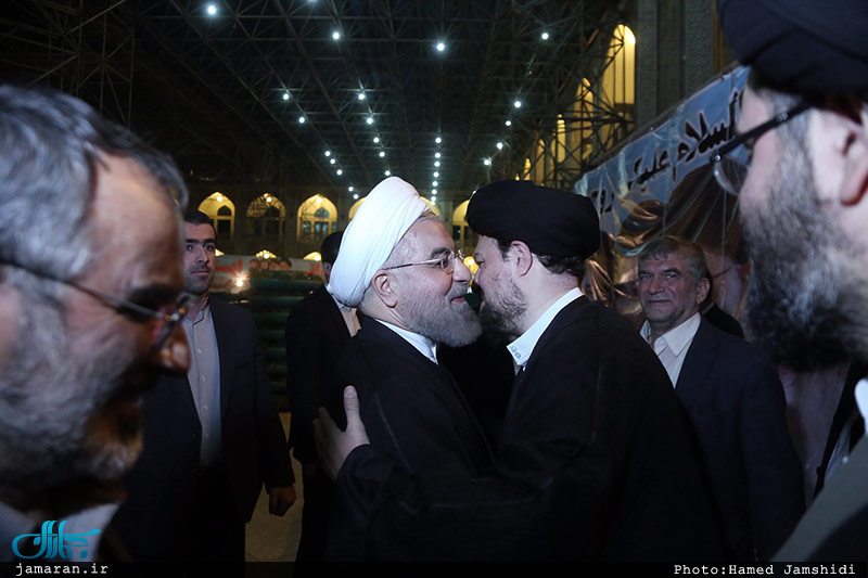 روحانی در آغوش سیدحسن خمینی/ عکس