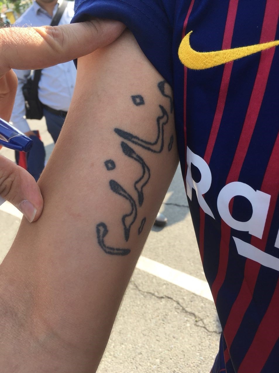 ÛŒÚ© Ù…Ø§Ø¬Ø±Ø§ÛŒ Ø¹Ø¬ÛŒØ¨Ø› ØºÛŒØ±Øª Ø§Ø­Ù…Ù‚Ø§Ù†Ù‡ Ø´Ø±ÙˆØ± Ø³Ø§Ø¨Ù‚Ù‡â€ŒØ¯Ø§Ø±ÛŒ Ú©Ù‡ Ø³Ø§Ø®ØªÙ…Ø§Ù† Û¸ ÙˆØ§Ø­Ø¯ÛŒ Ø±Ø§ Ø¨Ù‡ Ø¢ØªØ´ Ú©Ø´ÛŒØ¯