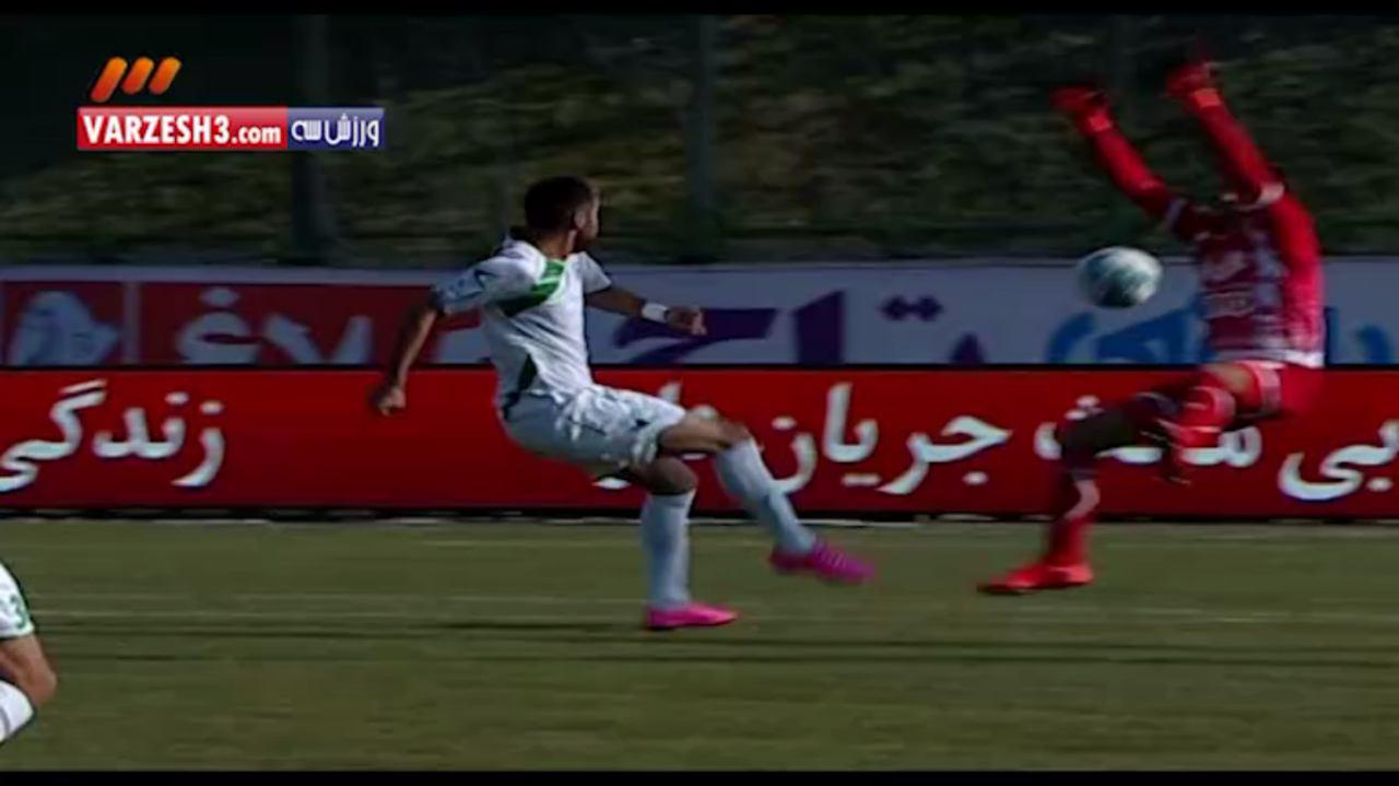 صحنه جنجالی پرسپولیس ـ ذوب آهن (عکس)