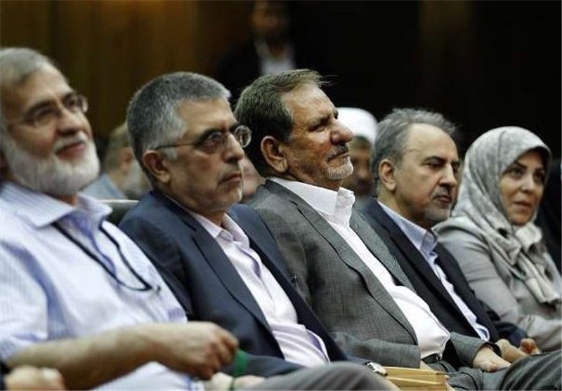 جزئیاتی از جلسات محرمانه تکنوکرات‌ها؛ «نامزدِ پنهان» کارگزاران در انتخابات 1400 کیست؟ /نسخه محرمانه‌ای که برای اصولگرایان و اصلاح‌طلبان پیچیده شده است