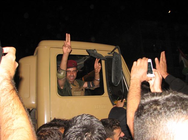 استقبال از پیشمرگه ها در ترکیه / یونیفرم آمریکایی بر تن بعضی پیشمرگه ها (+عکس)