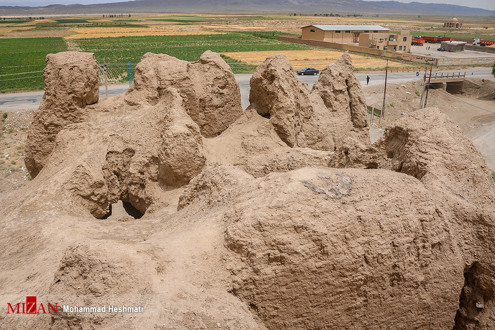 سازه‌های کشف شده زیر روستای ۱۰۰۰ ساله+تصاویر