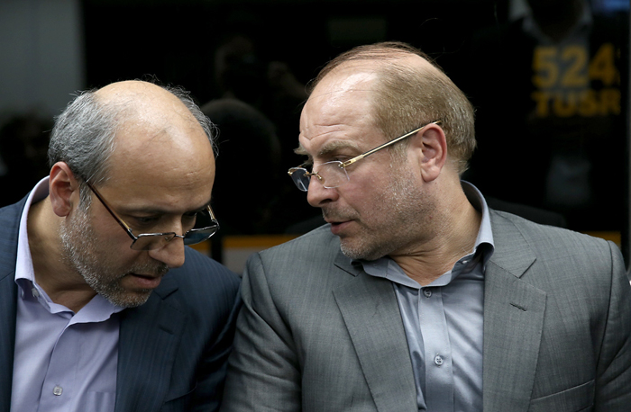 (تصاویر) قالیباف پشت فرمان تاکسی‌های جدید