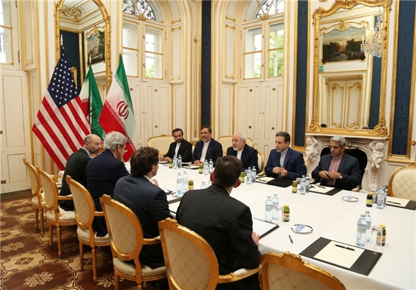 ظریف و کری در وین به گفت‌وگو نشستند