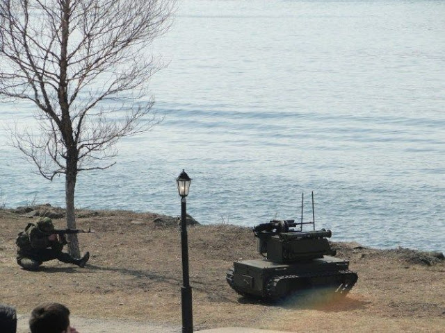 ربات‌های روسی به جنگ تروریست‌ها می‌روند!+ تصاویر