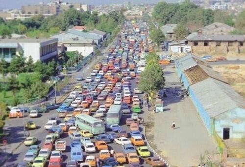 ترافیک خیابان عباس آباد تهران در دهه 50! /عکس