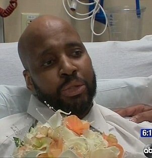 تصاویری از مراسم عروسی در بیمارستان/عکس