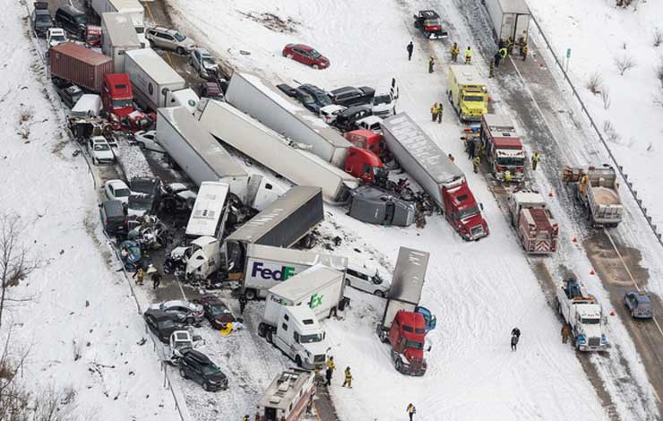 تصادف زنجیره‌ای 50 خودرو در پنسیلوانیا+تصاویر