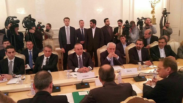 اقدام معنادارمحافظ ظریف/عکس