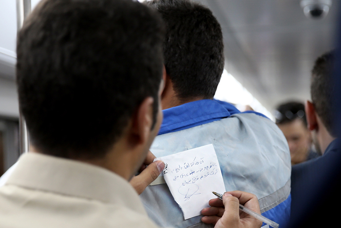 (تصاویر) قالیباف پشت فرمان تاکسی‌های جدید