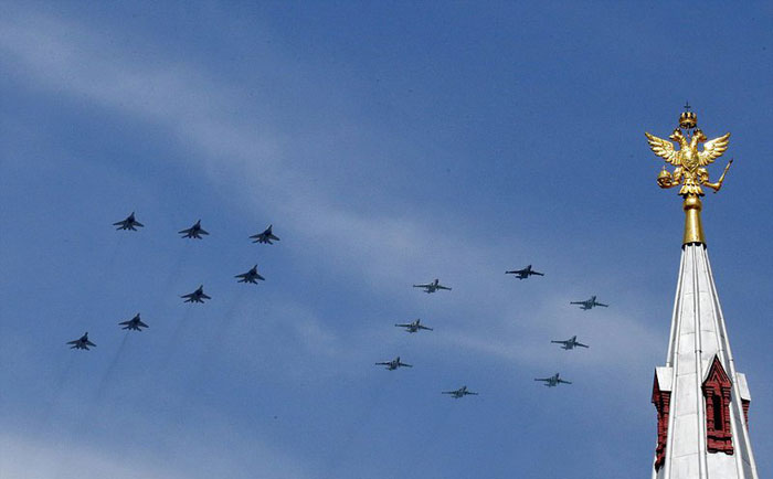 (تصاویر) قدرت‌نمایی پوتین در میدان سرخ