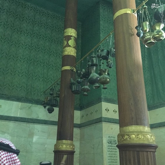 چراغ هایی که در وسط کعبه قرار دارند