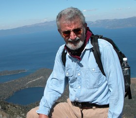 فیزیکدان ایرانی دانشگاه ایالتی کالیفرنیا درگذشت+عکس