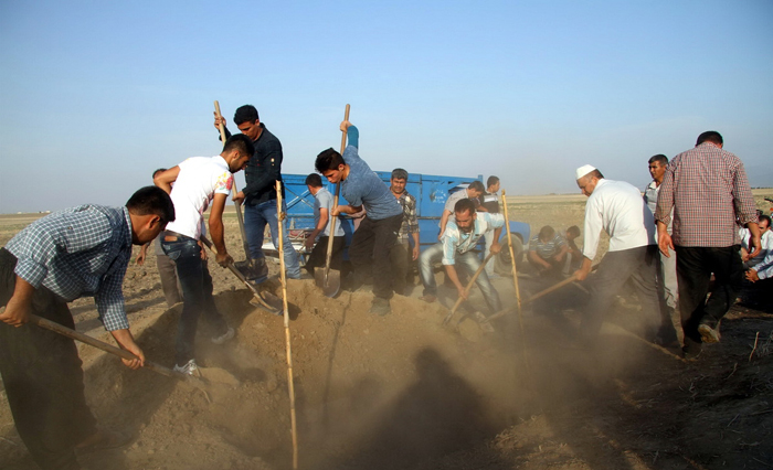 (تصاویر) خاکسپاری جانباختگان منا