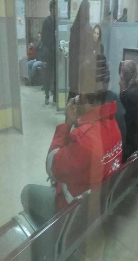 مجروح شدن یک آتش نشان تهرانی به علت اصابت ترقه کپسولی در چشمش+ عکس