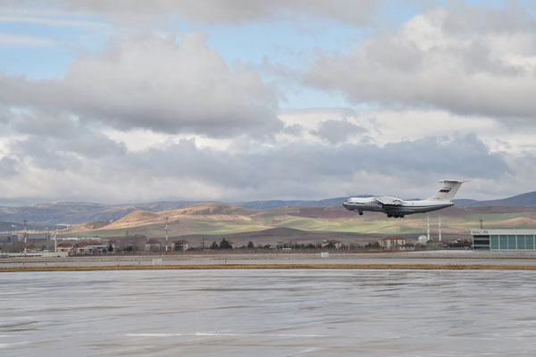 مراسم انتقال جسد خلبان روسی در ترکیه (+عکس)