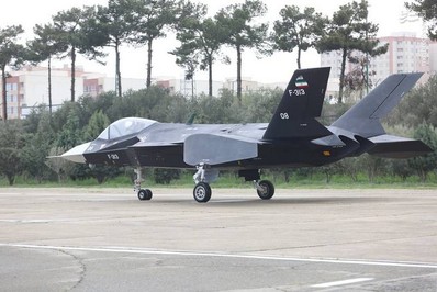 جنگنده قاهر ۳۱۳